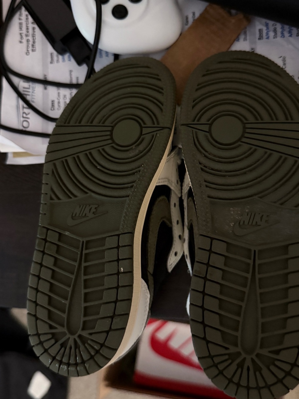 Jordan Kids Travis Scott Low-Top Sneakers in White, Black & Olive (used 3 times) - Picture 3 of 5